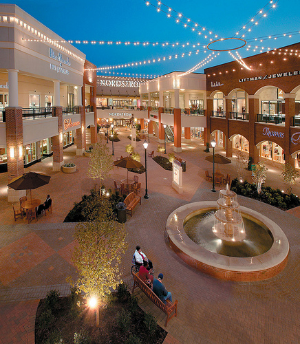Short pump sales mall shoe stores