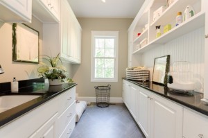 Spacious Laundry Room in Midlothian